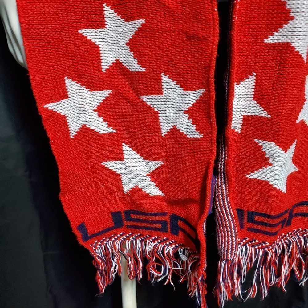 Knitmakers U.S.A. Star Pattern Scarf - Picture 2 of 4